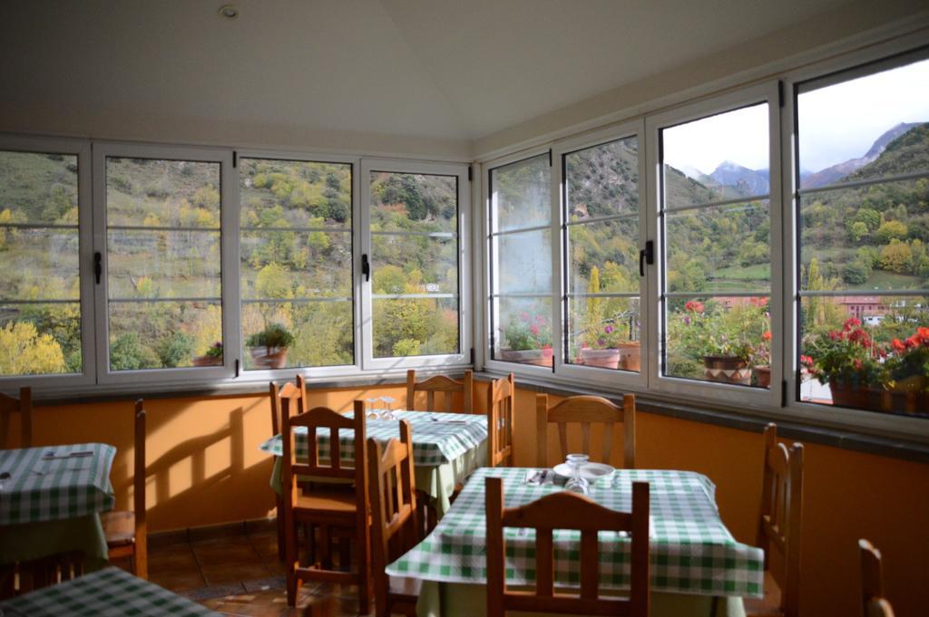 Hostal Parador Penavera Pola de Somiedo Ngoại thất bức ảnh